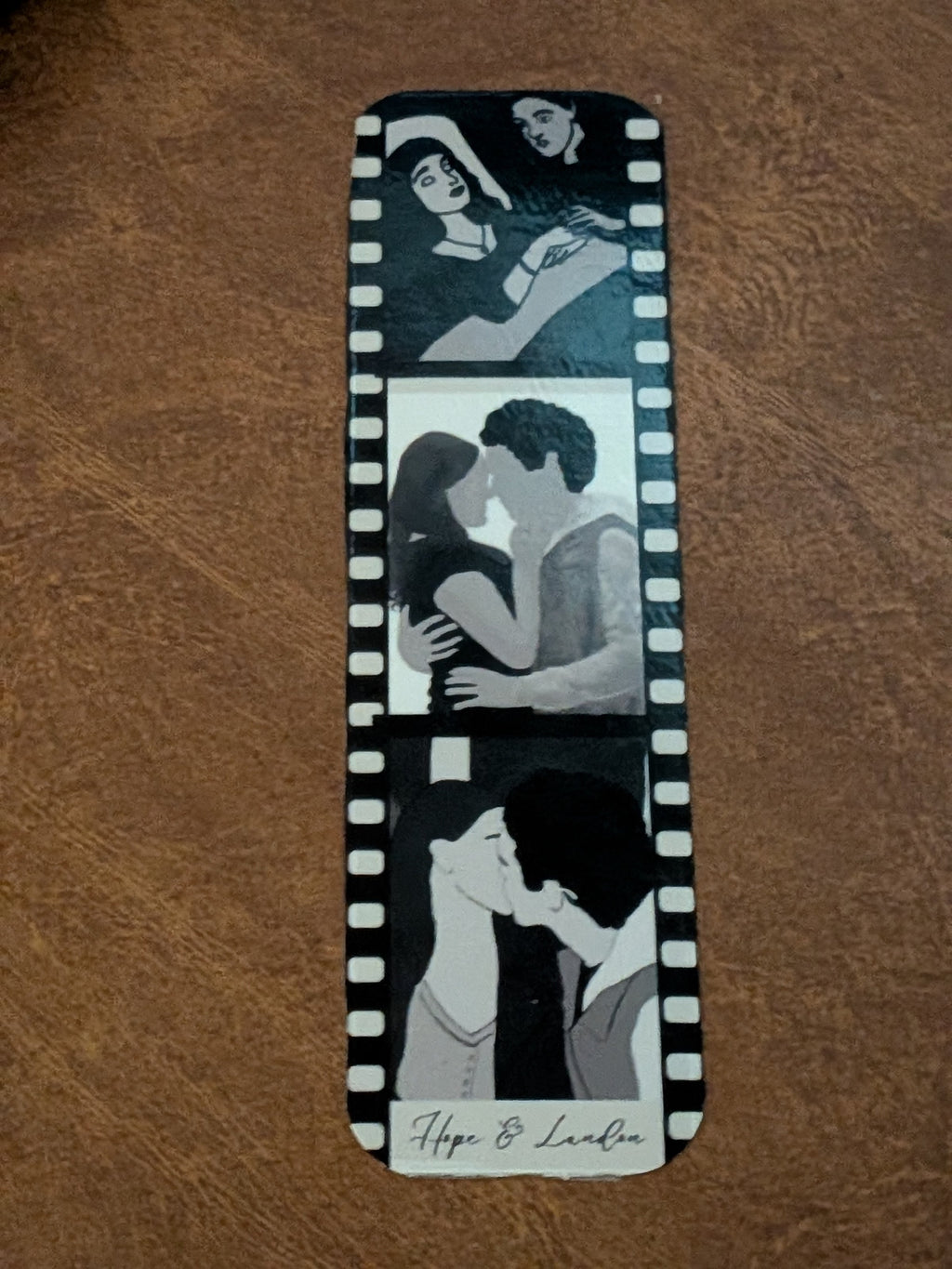Handon Bookmark | Black and White