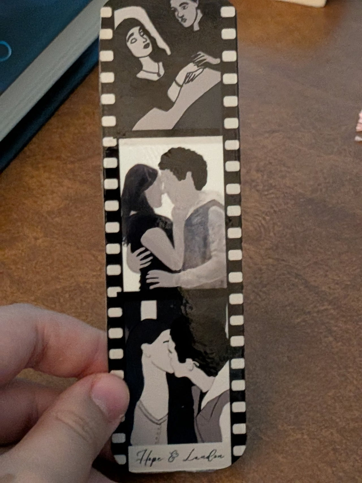 Handon Bookmark | Black and White